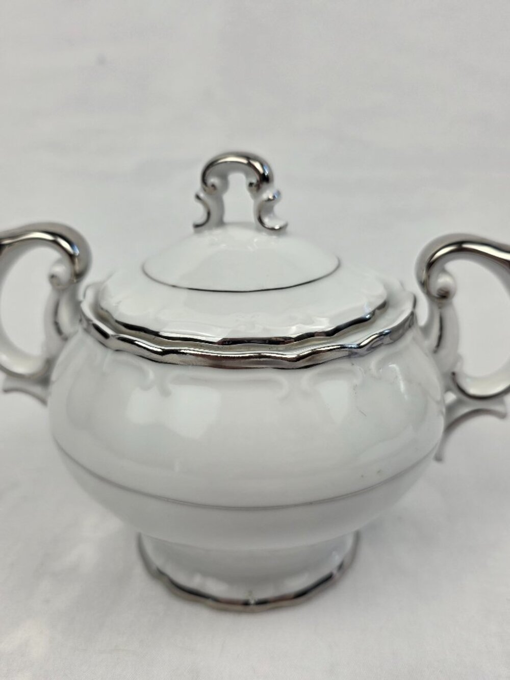 Harmony House Silver Sonata Sugar Bowl White with Scalloped Platinum Trim